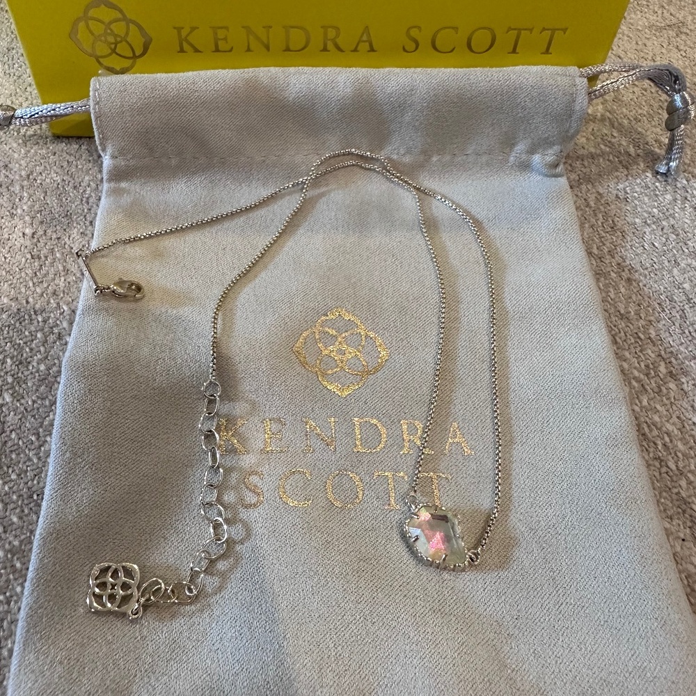 Kendra Scott  dichroic glass necklace